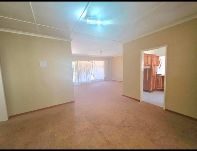 4 BEDROOM HOUSE FOR SALE IN ELSPARK